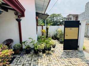 House for Sale – Madulawa