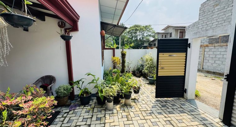 House for Sale – Madulawa