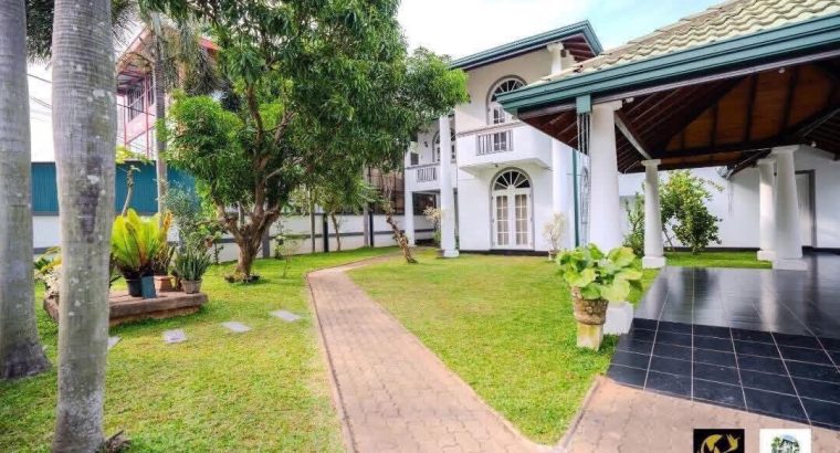 Azure Heaven Villa – Your Coastal Escape in Wennapuwa