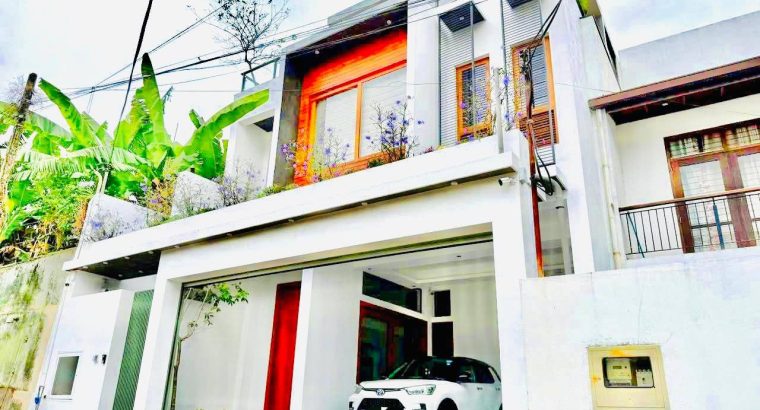 Luxury Living Redefined in Battaramulla