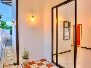 Brand New Luxury Living in Athurugiriya