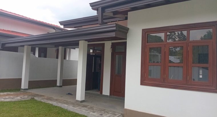 House for sale – Homagama Madulaawa