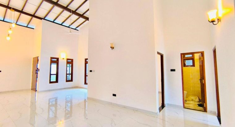 Brand New Luxury Living in Athurugiriya