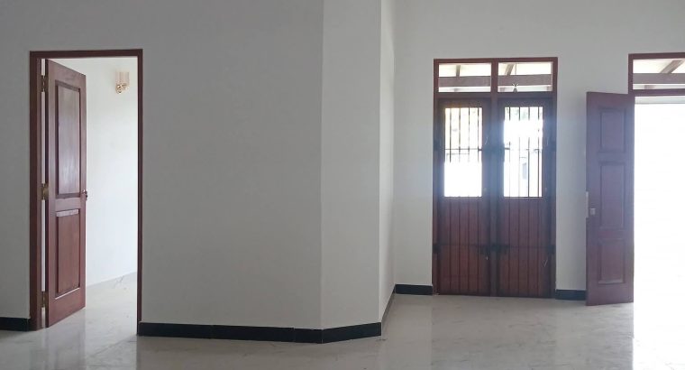 House for sale – Homagama Madulaawa