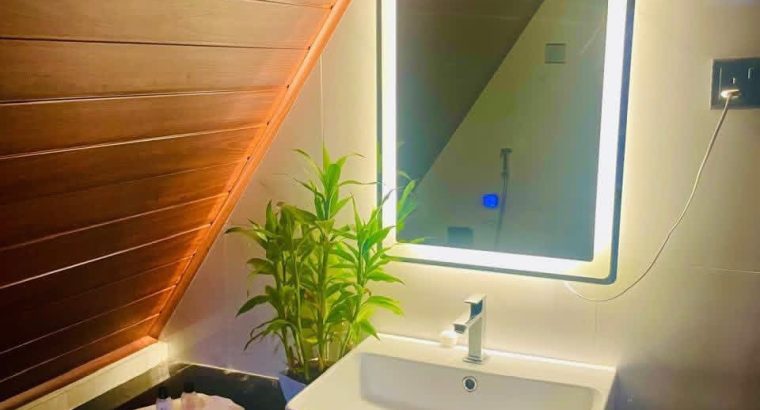 Romantic Escape at Daisy Dell Villa
